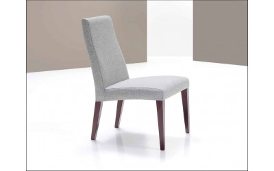 Silla de comedor moderna modelo Betty de Modesto Navarro en Valencia