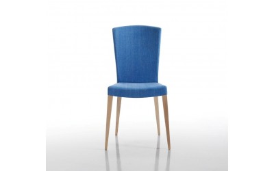 Silla de comedor moderna modelo Archy de Modesto Navarro en Valencia
