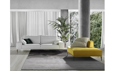Sofá de tres plazas moderno modelo Dove de Afos Sofas